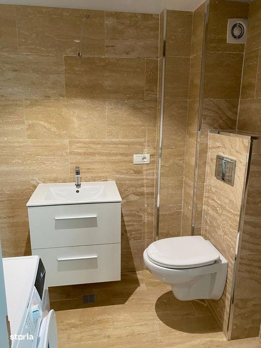 Apartament 4 camere, etaj 8, terasă și lift