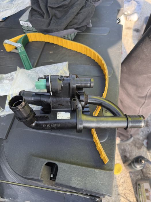 Термостат за пежо 3008 1.6 hdi 109к.с 2009 година нов.