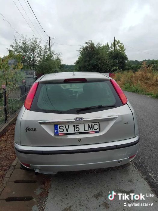 Vând Ford focus 1