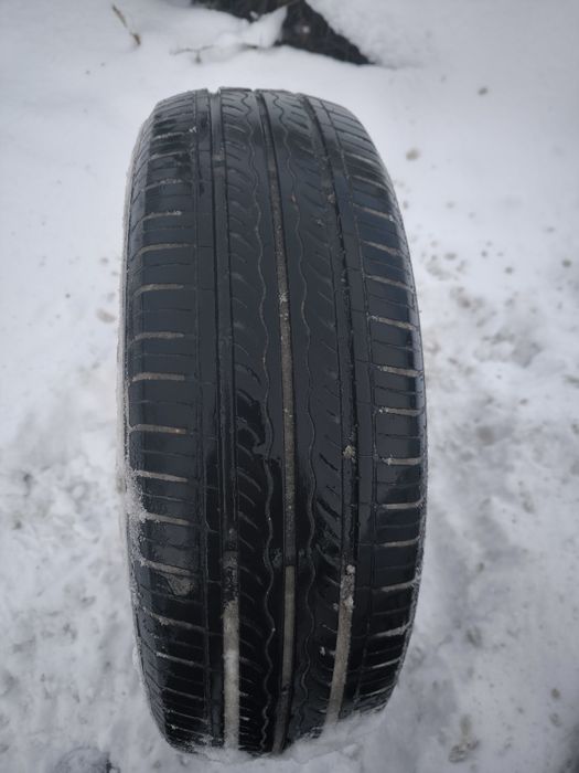 Продам шины 2 шт