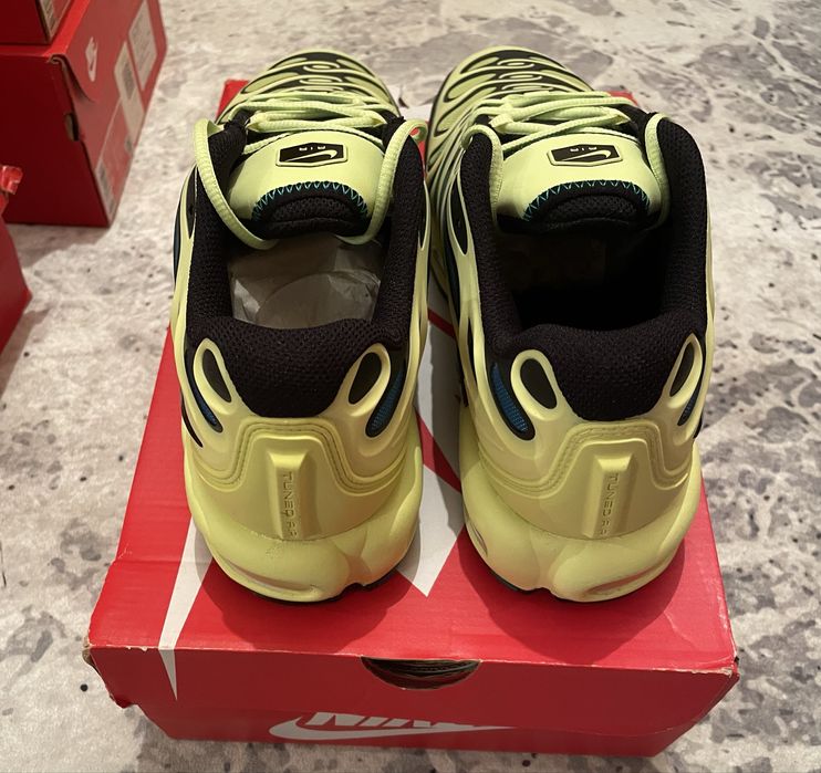 Nike Air Max Plus Drift