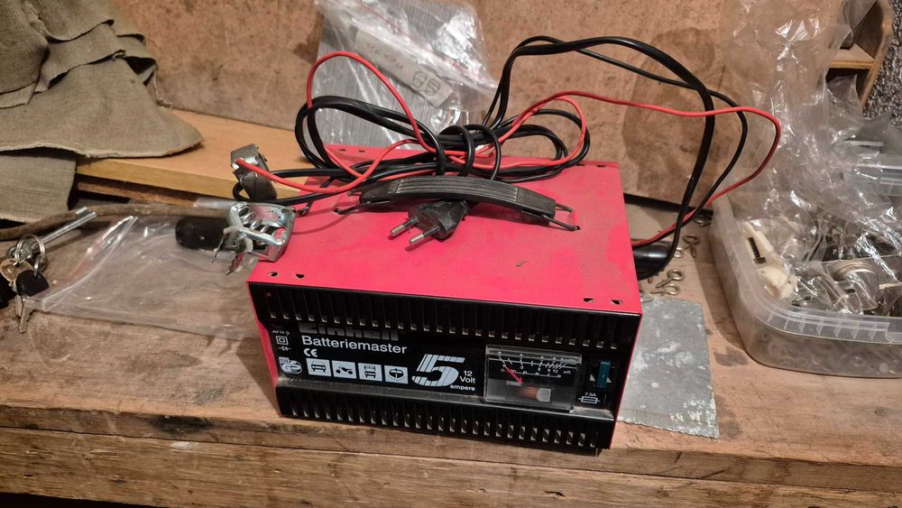 Зарядно устройство за акумулатор