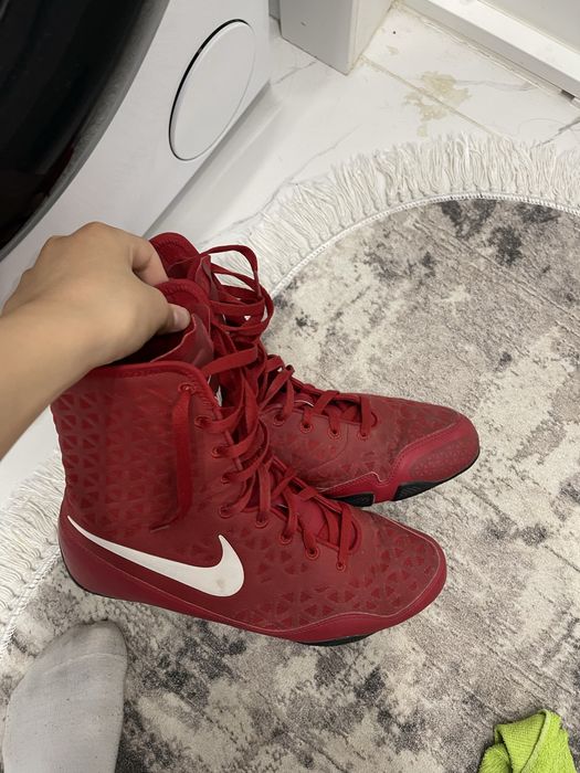 Продаю боксерки Nike KO