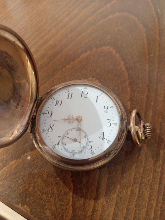 Продавам джобен часовник