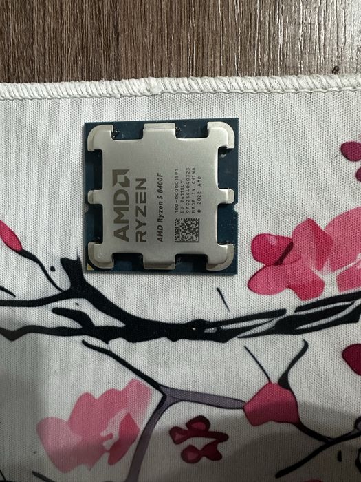 Продам комплект Ryzen 5 8400f + MSI PRO A620M-E