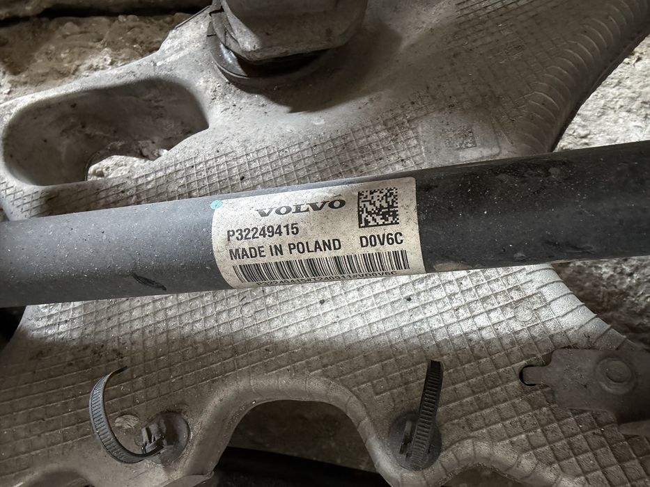 a-chan　0710 Punte spate / Motor electric Volvo XC60, XC90, V60, S60 Piatra