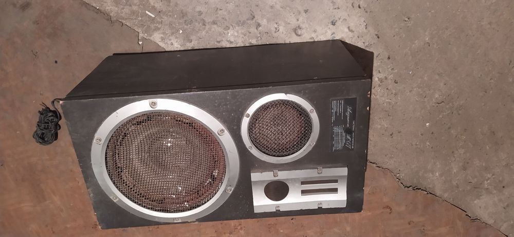 Колонки четыре штуки.