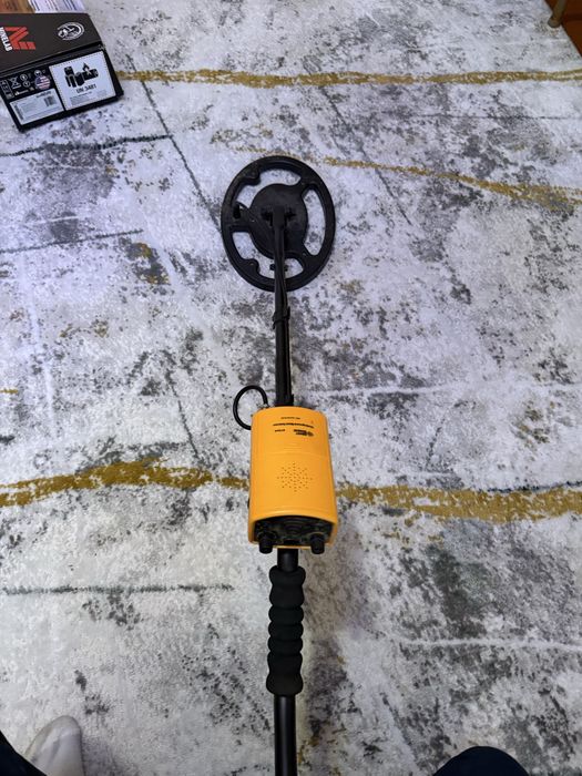 ПИНПОИНТЕР SMART SENSOR ST944   Металлоиска́тель (металлодетектор)