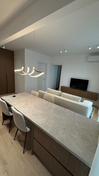Apartament 2 camere de închiriat