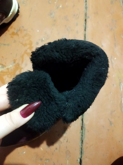 Продам зимние кроссовки