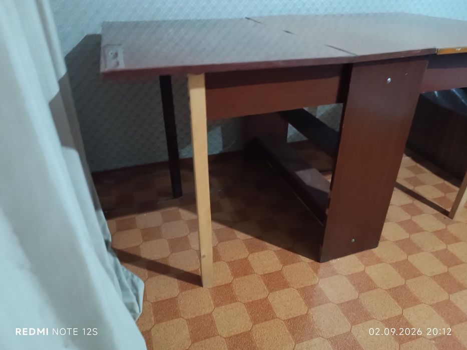 Отдам даром стол книжка советский