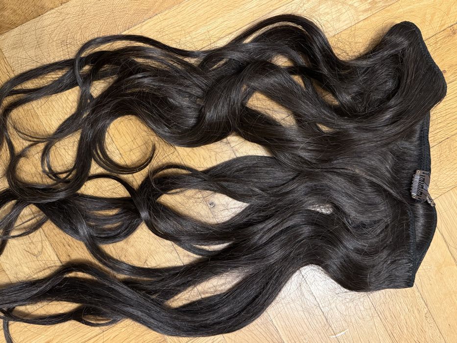 Екстеншън от естествен косъм намдва реда