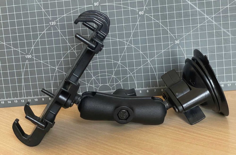 Suport RAM MOUNTS pentru telefon mobil pe parbriz