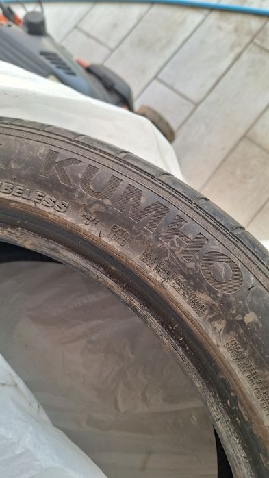 Vand 4 Anvelope vara Kumho 4-5cm