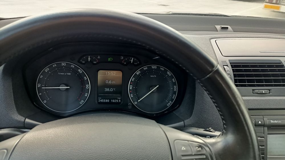 Skoda Octavia 2 | 2.0 TDI 140 CP (BMM) | Sound System | Climatronic | DPF Activ | Unic Proprietar RO