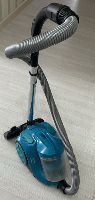 Продается Пылесос Tefal