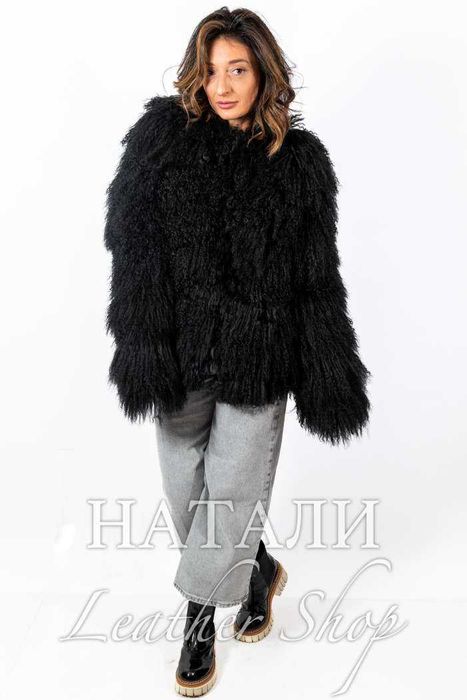 Дамски ексклузивен кожух Алина Black от Монголско агне