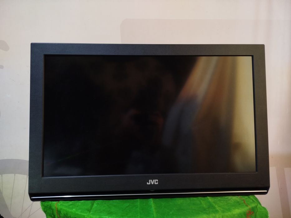 Телевизор JVC 32