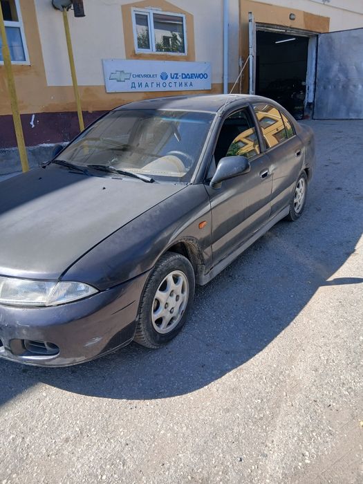 Продам авто митсубиси каризма