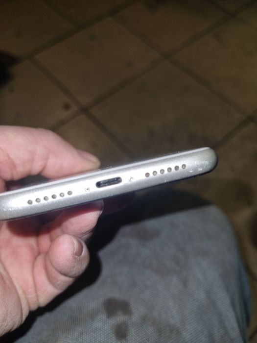 Продам айфон  11