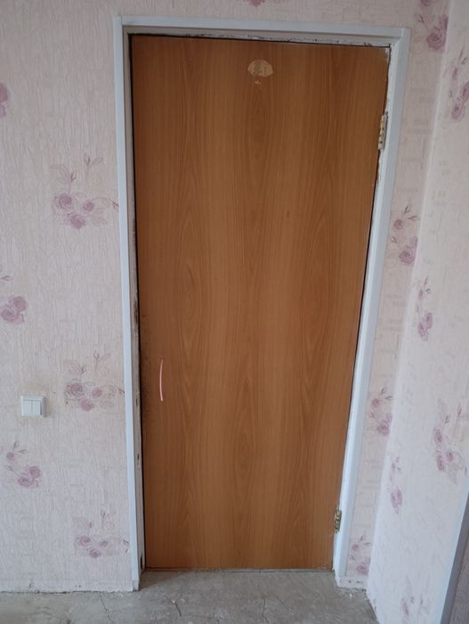 Продам двери б/у.