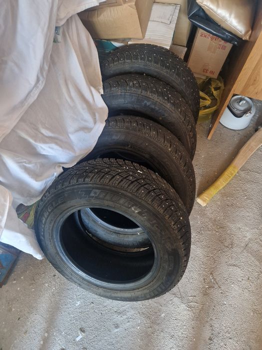 Продам шипованные баллоны