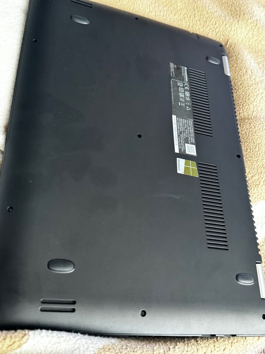 Lenovo Yoga 500 i3 8gb 256 SSD laptop cu touchscreen