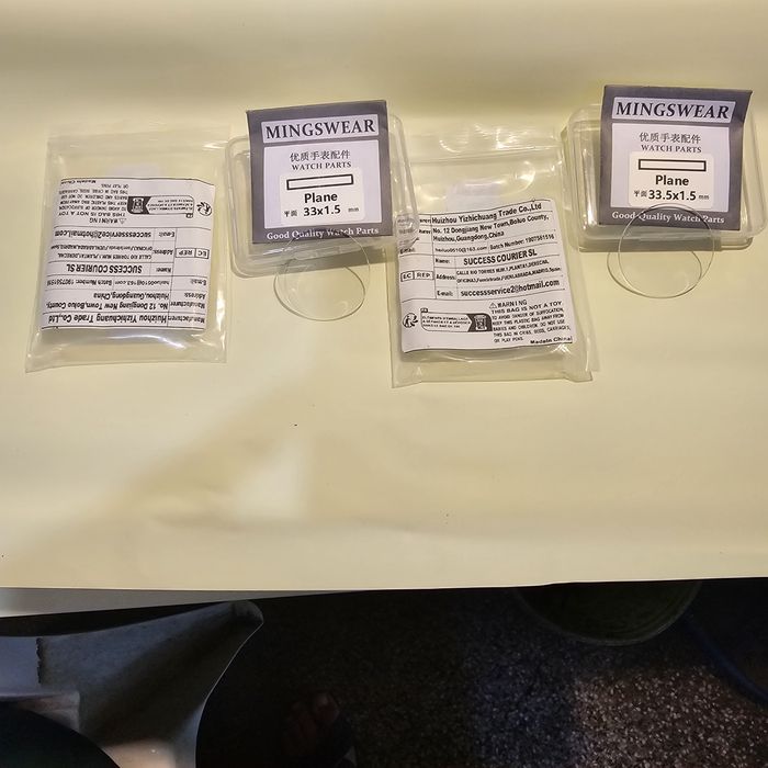 Стъкла,конектори и пинове.