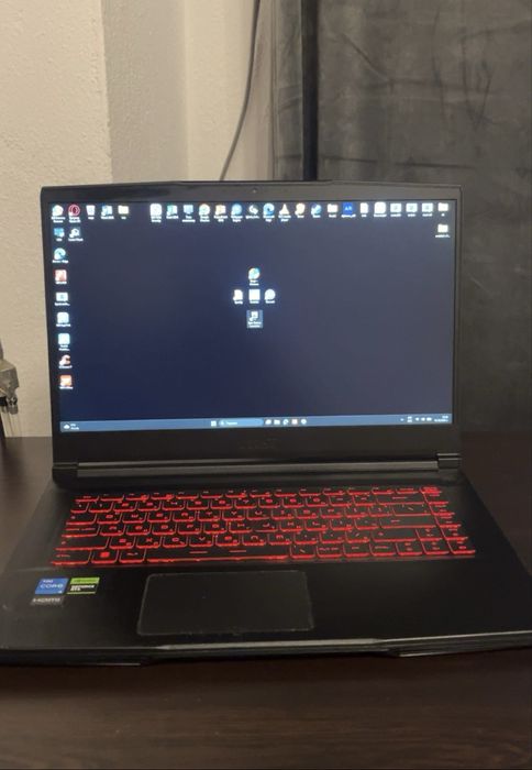 Геймърски лаптоп MSI