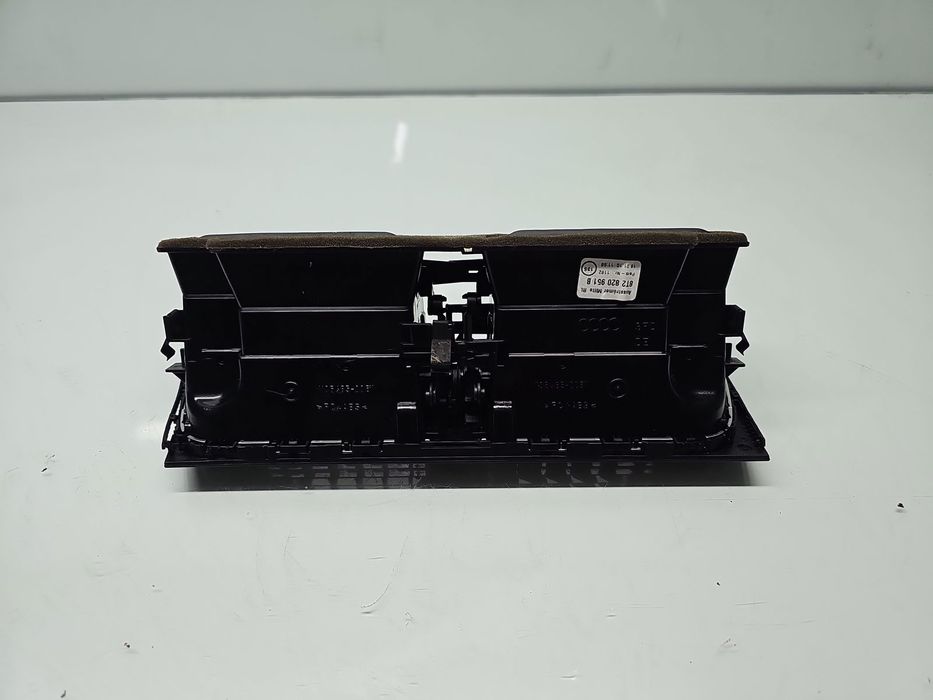 Grila aerisire centrala AUDI A5 Cabriolet (8F7) [Fabr 2009-2015] 8T282