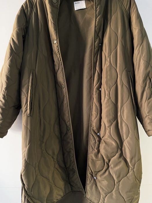 BERSHKA леко яке с качулка в каки цвят