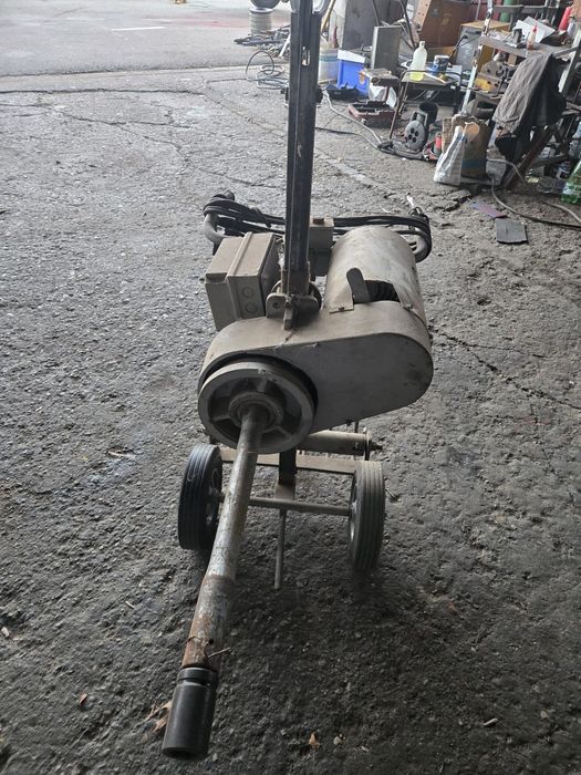 Машина за развиване на гуми