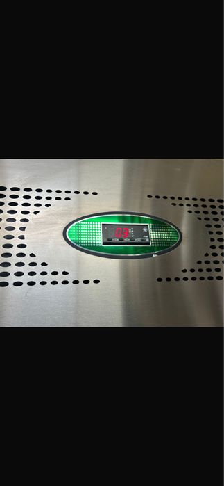 Frigider profesional dublu.