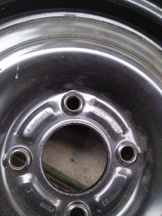 Гума патерица за Форд