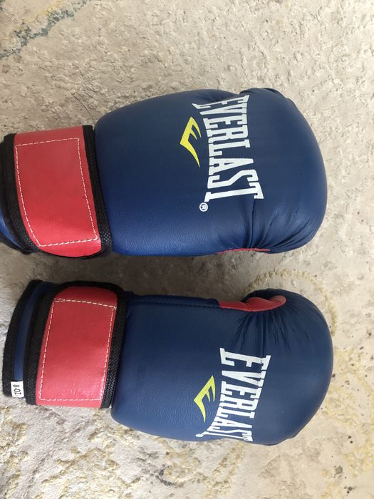 Продам перчатки для бокс