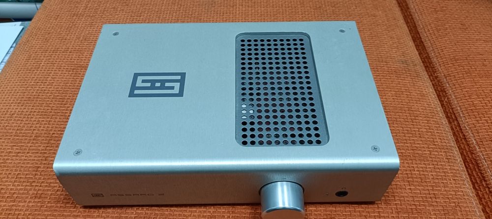 Vând amplificator de căști Schiit Asgard 2