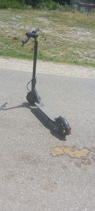 Vând trotineta electrica iziaomi