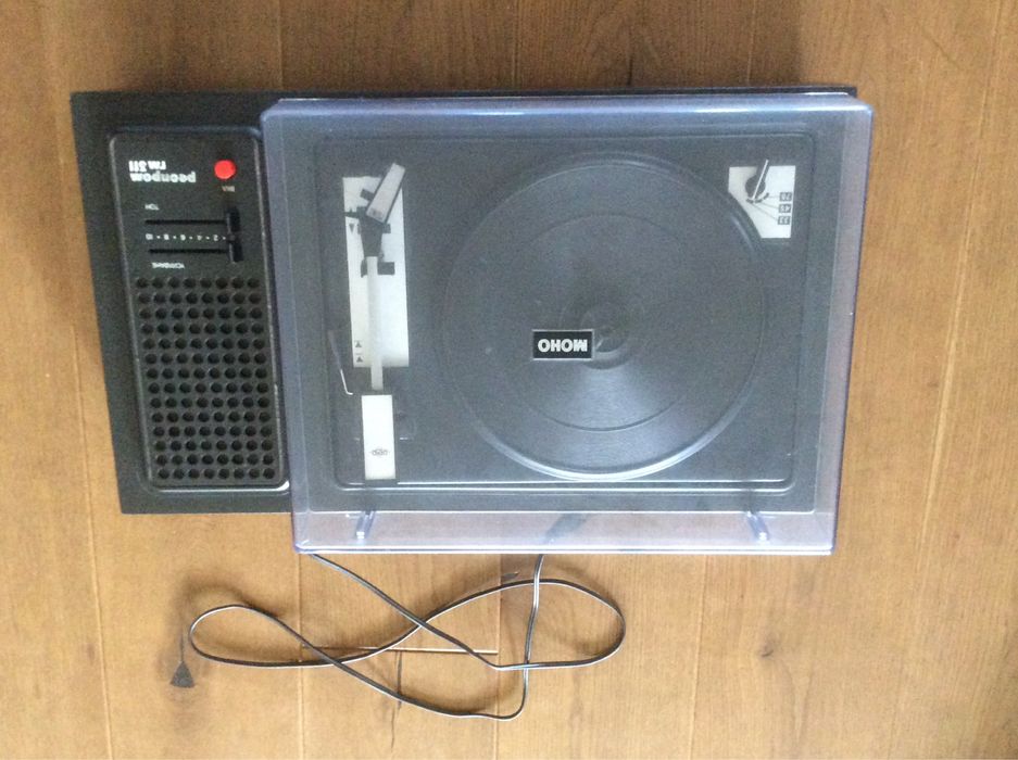 Продавам грамофон респром гм 311 (моно)