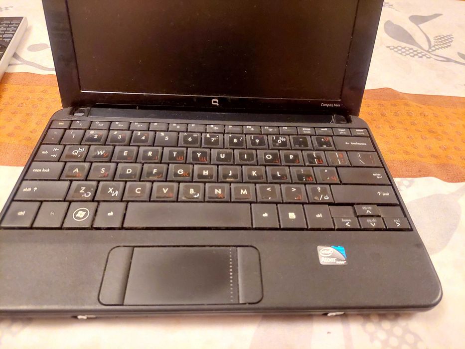 Работещ лаптоп HP compaq mini