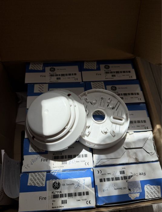 10 Detectoare de fum analogice din seria 700.