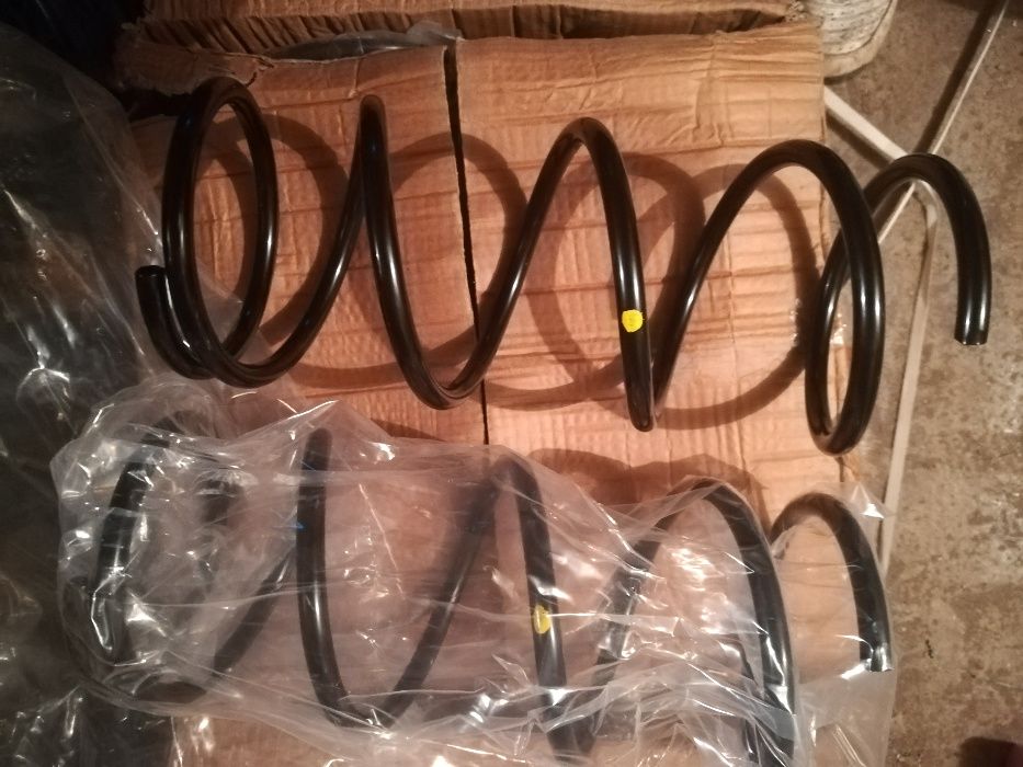 Пружини(окачване) за Киа Каренс 2