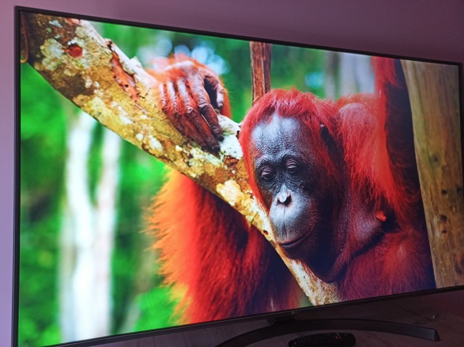 Телевизор очень огромный lg оригинал очень дешево!