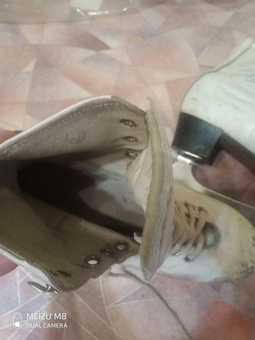 коньки деткие и ледорубы