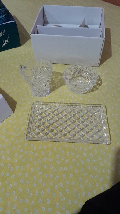 Кристален сервиз