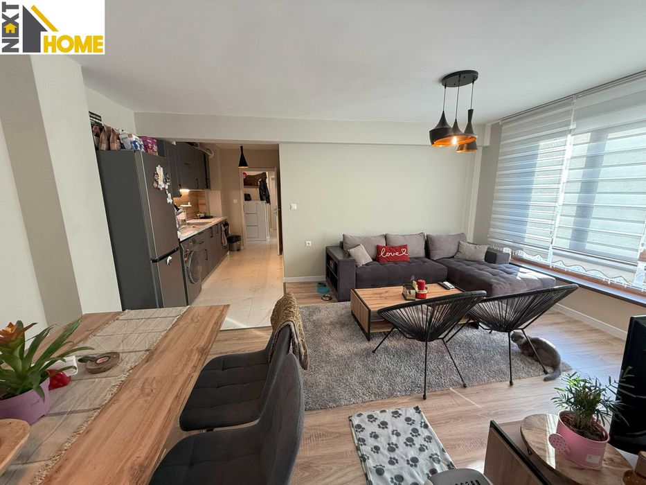 Дава се под наем Тристаен апартамент в Асеновград - 90 кв.м за 459 € - Снимка #2