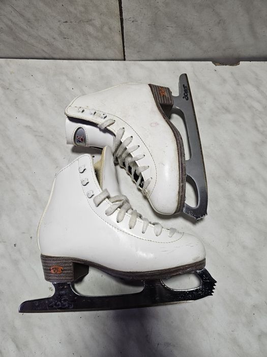 Patine 2005 gheata patinaj artistic Riedell marime eu  31-32 (20,5 cm)