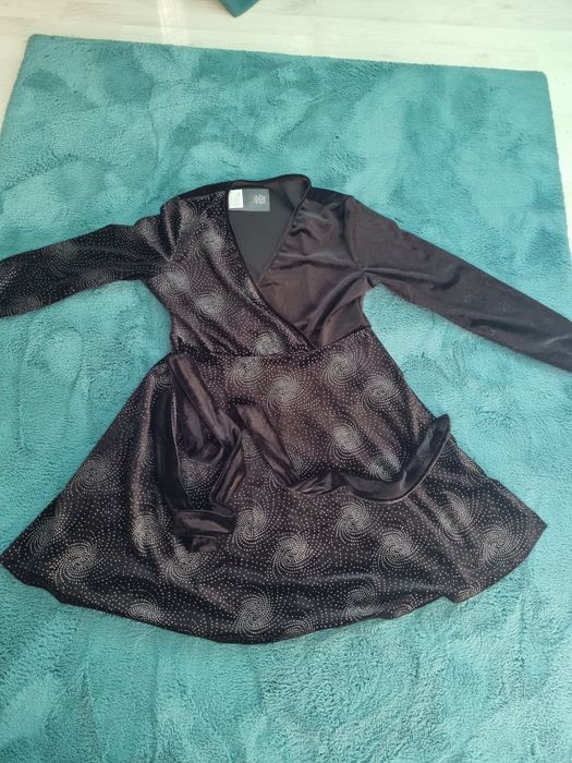 Подавам чисто нова рокля