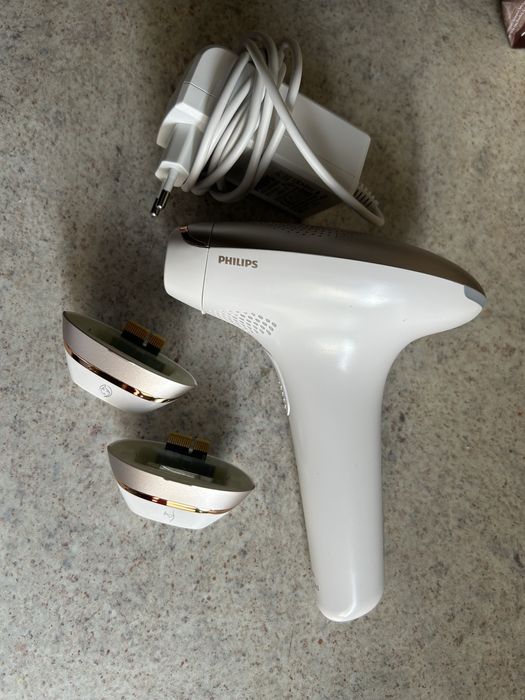 Vand epilator cu IPL LUMEA PHILIPS 7000