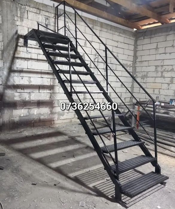 Scara metalice zincate