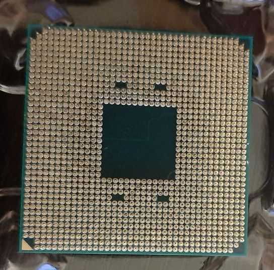 Vand procesor AMD Ryzen 3 PRO 4350G + cooler + ventilator